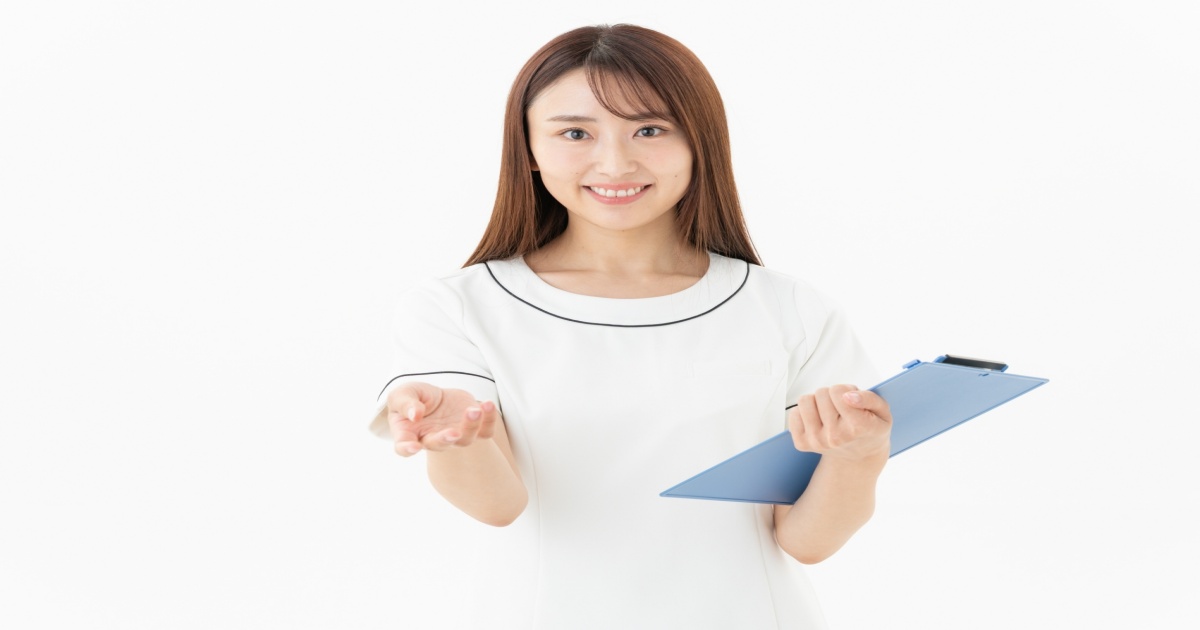 時短勤務で働くことを検討する女性看護師のイメージ